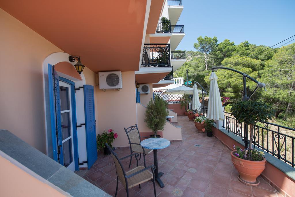Maria Studios Poros Town Exteriör bild